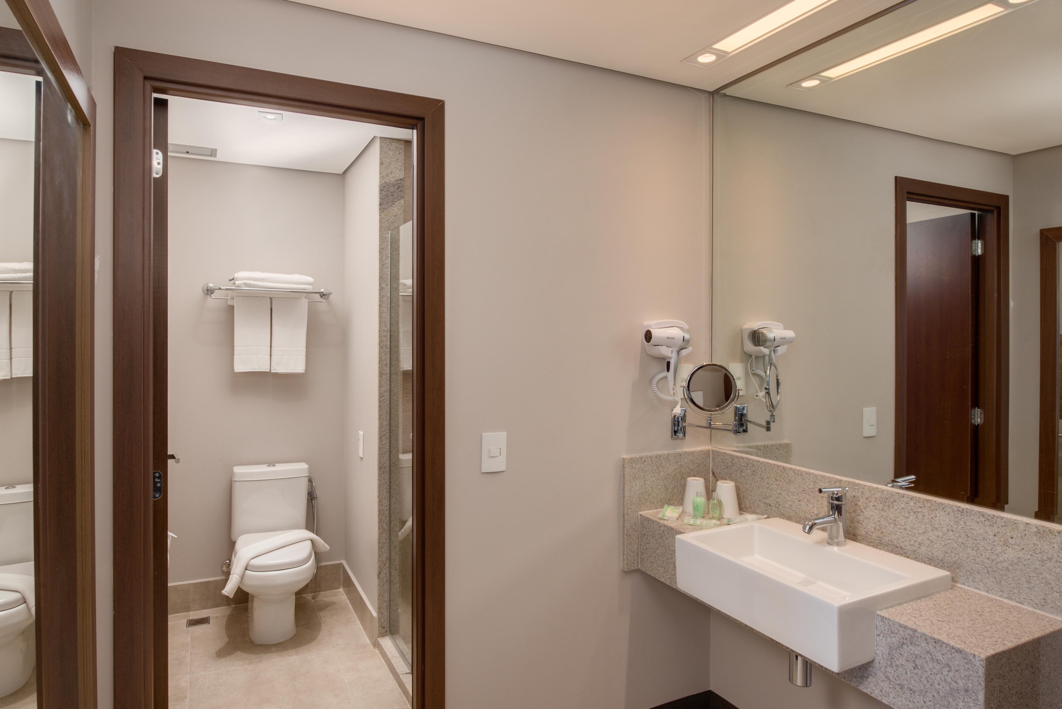 Linx Confins Hotel Екстериор снимка