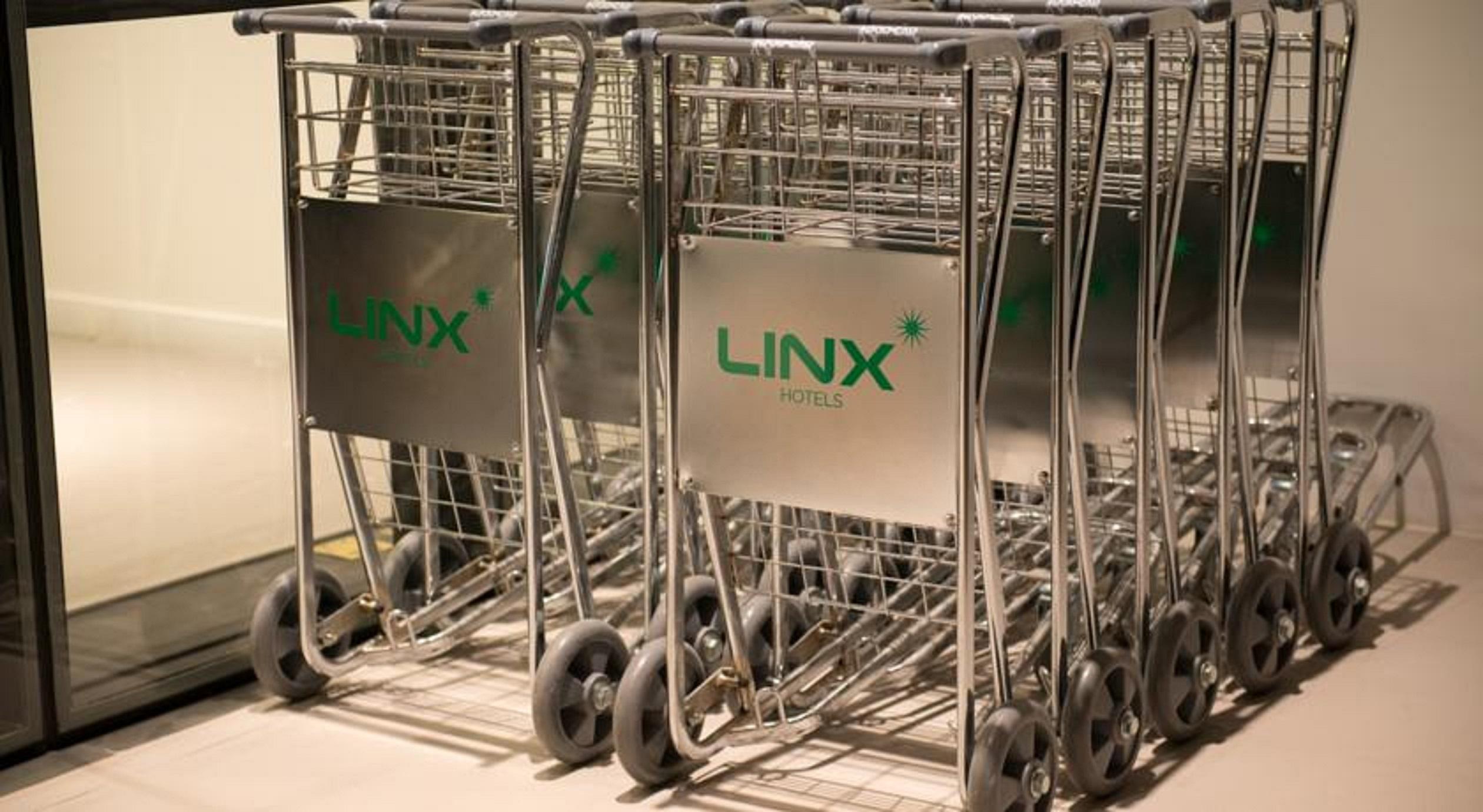Linx Confins Hotel Екстериор снимка