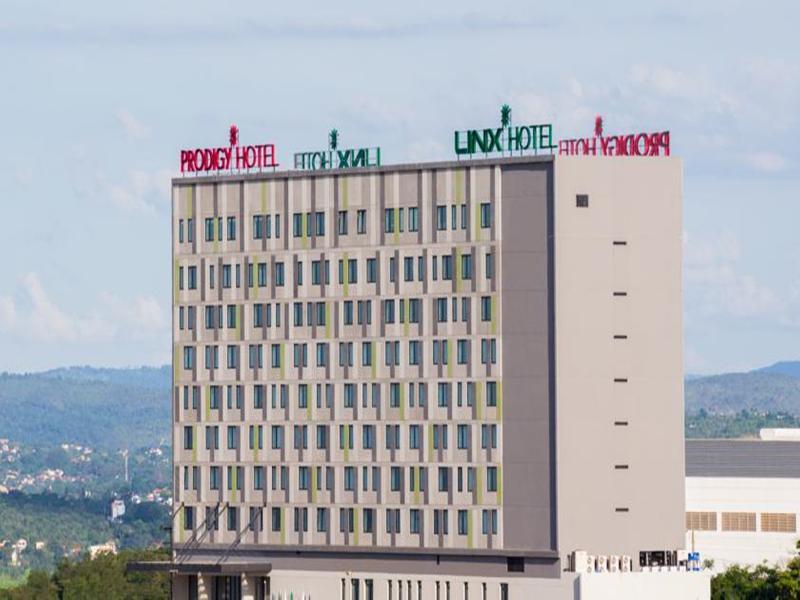 Linx Confins Hotel Екстериор снимка