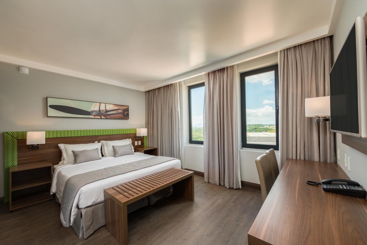Linx Confins Hotel Екстериор снимка