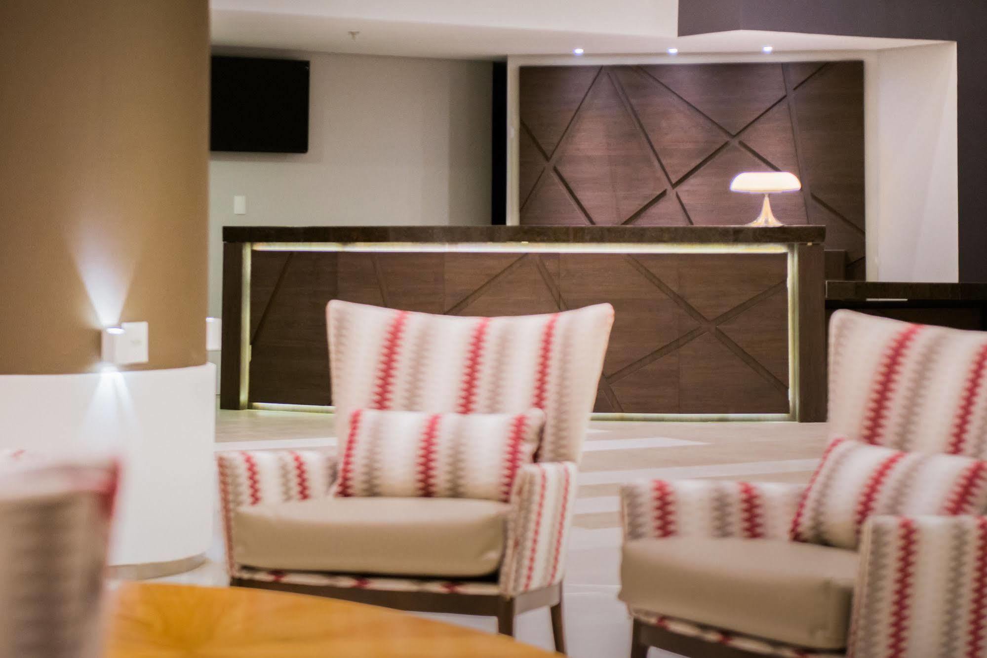 Linx Confins Hotel Екстериор снимка