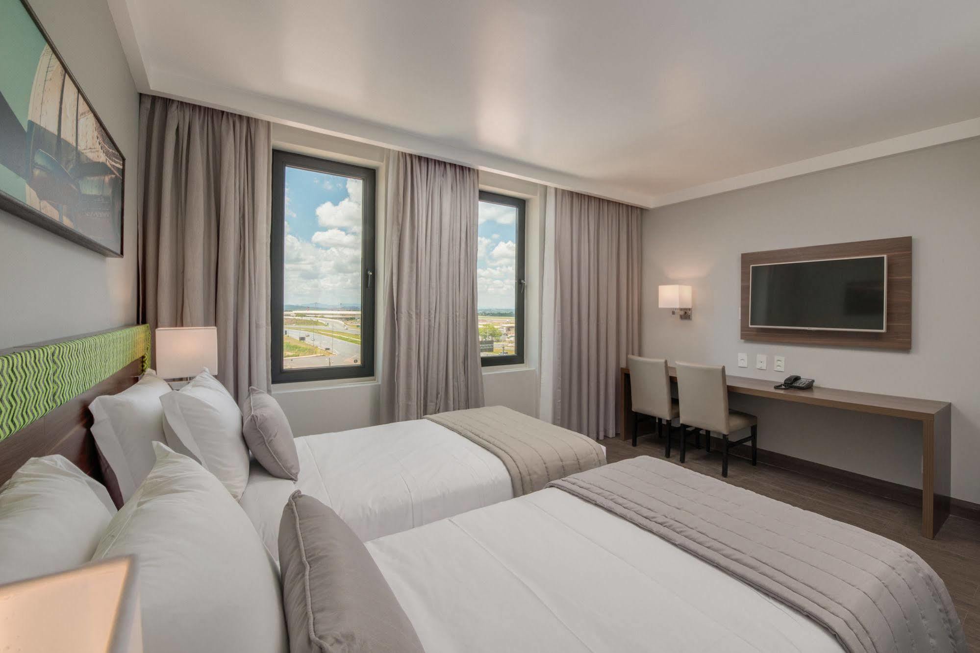 Linx Confins Hotel Екстериор снимка